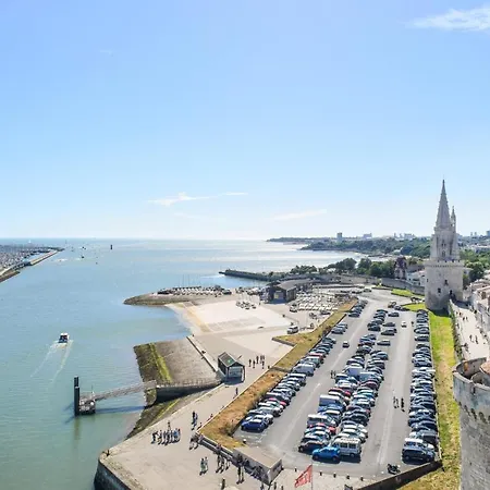 2 Bedroom Beautiful In Lejlighed Royan